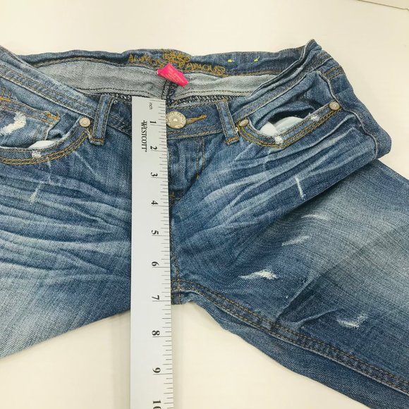 Almost Famous Women's Size 3 Distressed Denim Blue Jean Preowned Good Condition - Picture 11 of 12
